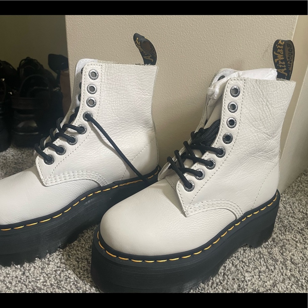 1460 PASCAL MAX White Never Worn UK 3 US 5L